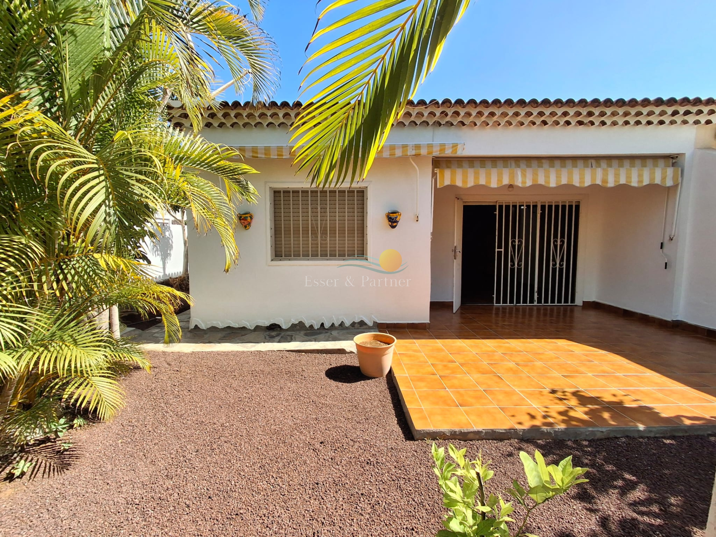 2 Bed Bungalow for sale Urb La Perla Los Cristianos Tenerife South