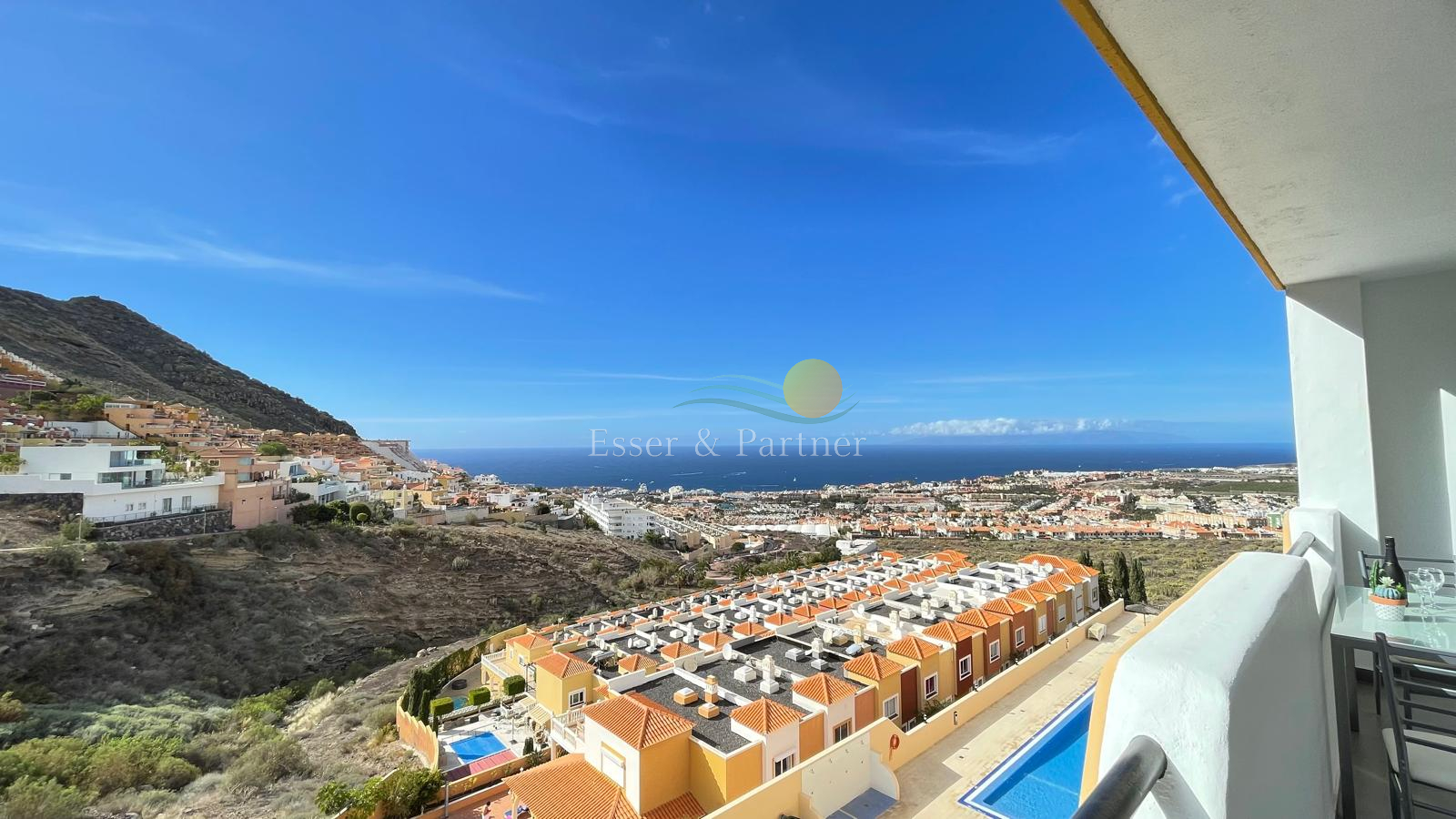 Renovated 2 bedroom apartment for sale in Roque del Conde Costa Adeje