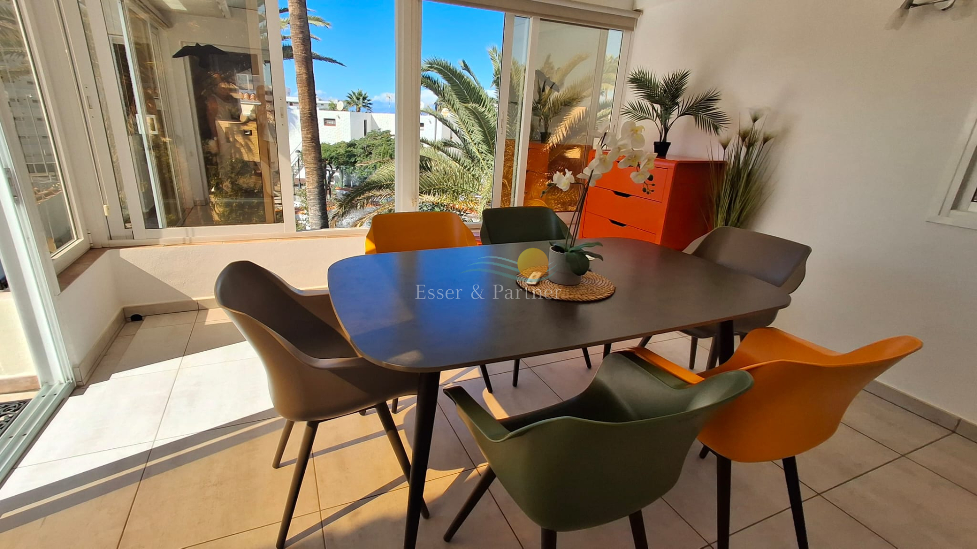 Attractive 3 bedroom apartment near the beach front in Playa de Las Américas