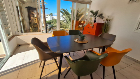 Attractive 3 bedroom apartment near the beach front in Playa de Las Américas